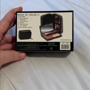 Makeover compact w/travel brushes by eco tools